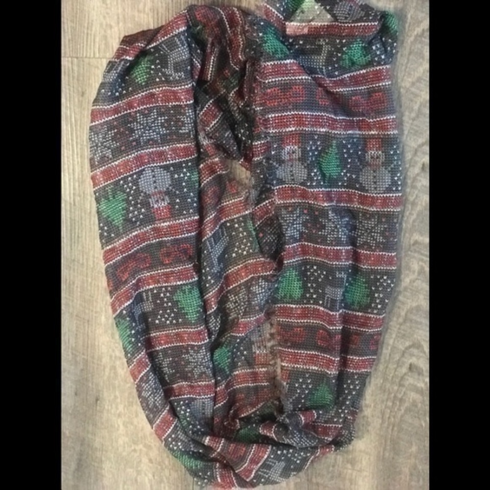 Collection 18 Christmas infinity scarf